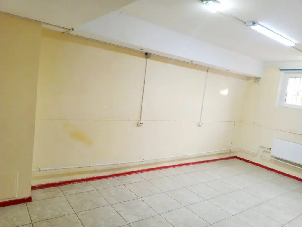 Суворовский, ул. Петренко, нежилое помещение 18 кв. - Фото 2