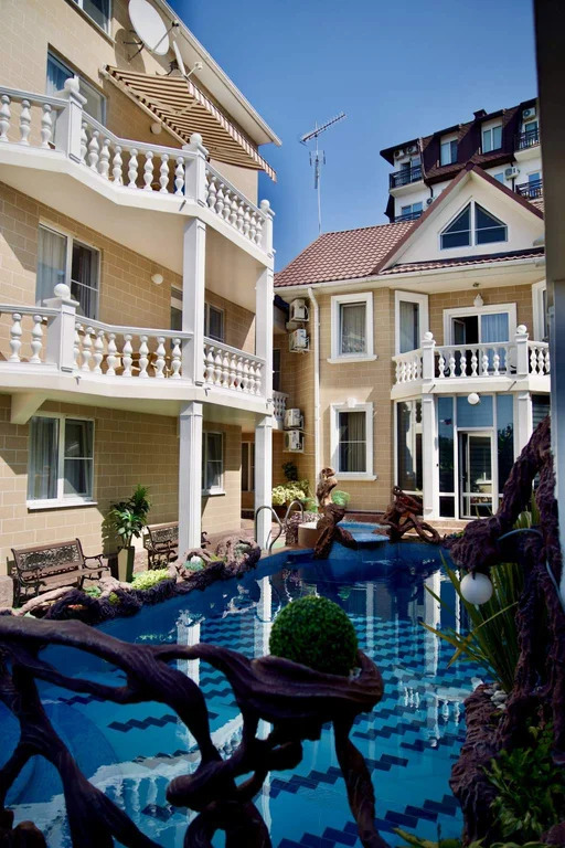 Продается действующий гостевой дом 739,6 м2 в пгт. Сириус - Фото 1