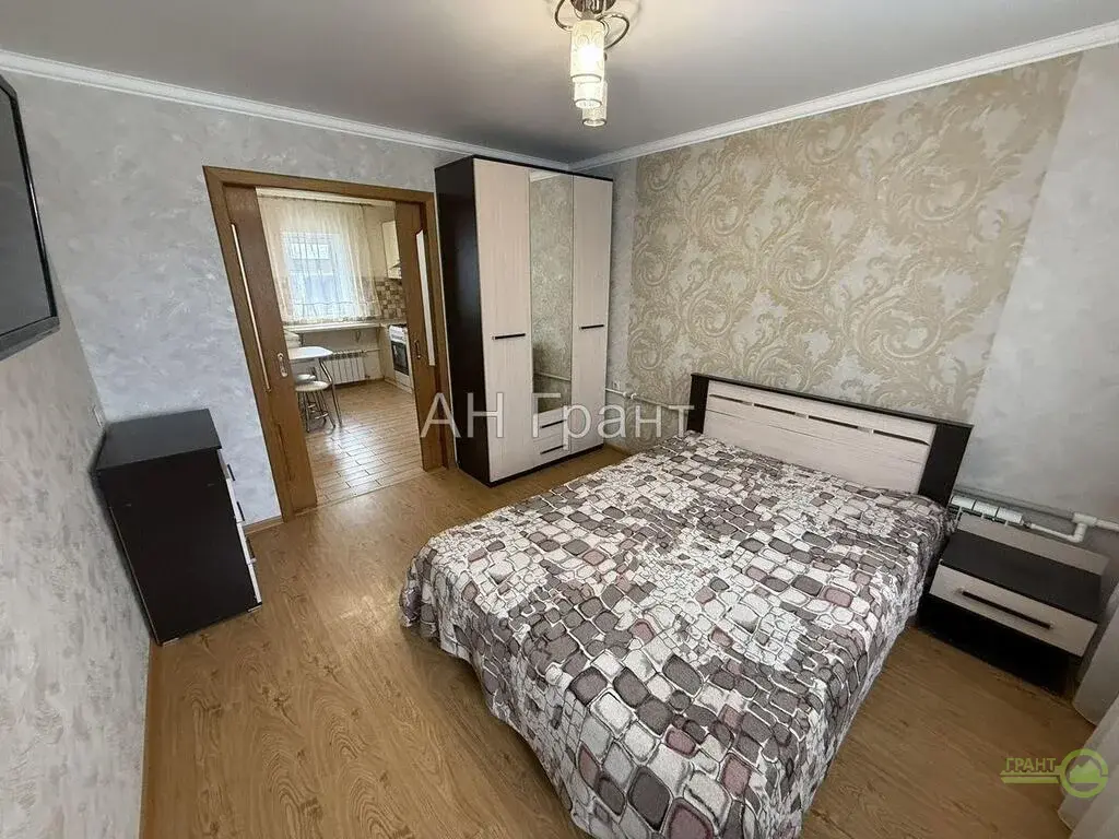 Жилой уютный дом с мебелью, садом и навесом для машины в Белгороде - Фото 6