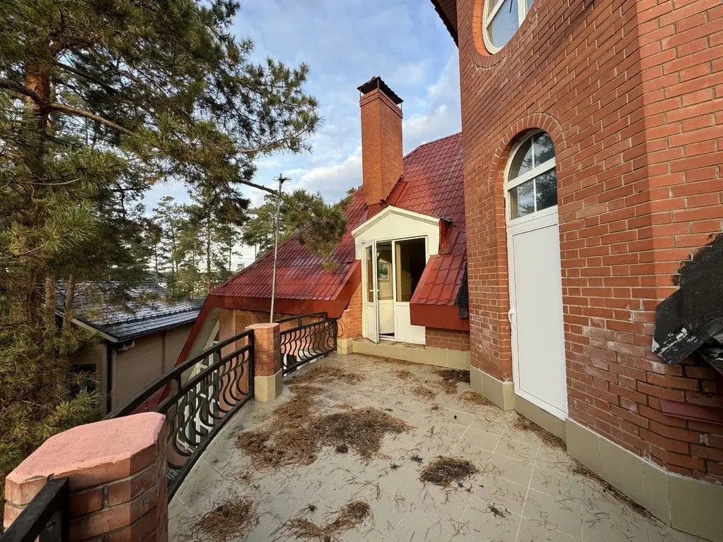 Коттедж  двухэтажный 718 м2 - Фото 16