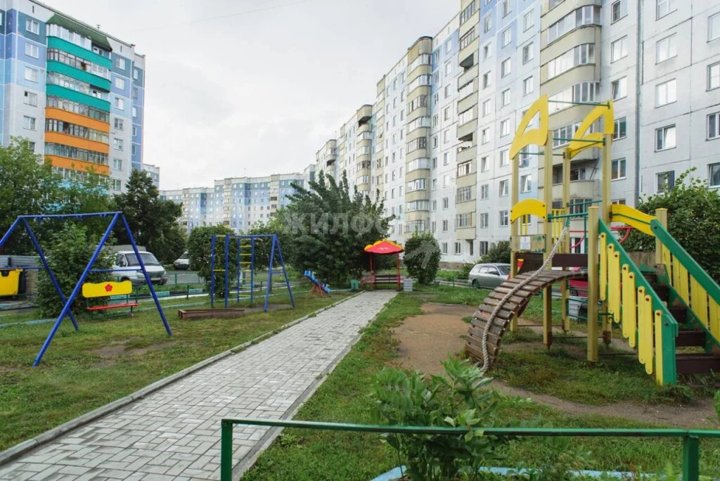 Продажа квартиры, Новосибирск, ул. Лазурная - Фото 0