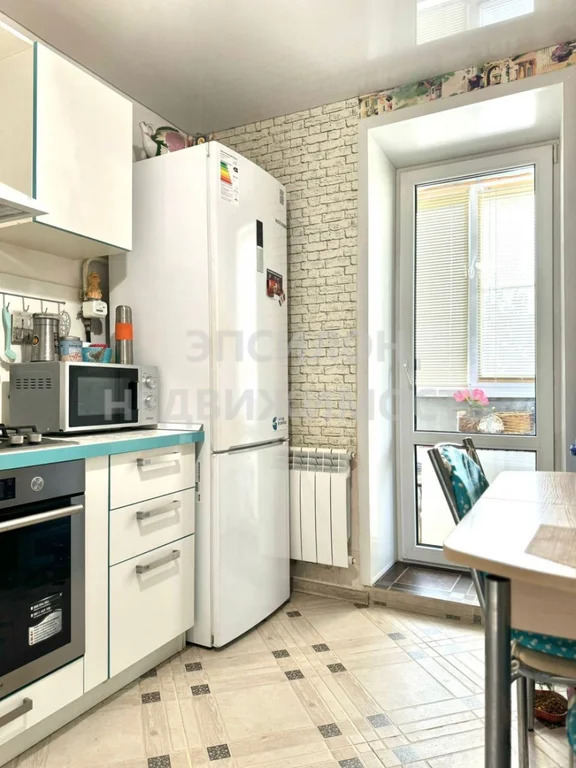 3-к. квартира, 60 м, 5/5 эт. - Фото 3