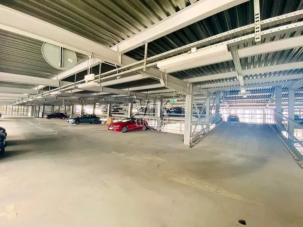 Просторное машино-место рядом с ЖК бизнес класса «Ривер Парк» - Фото 4