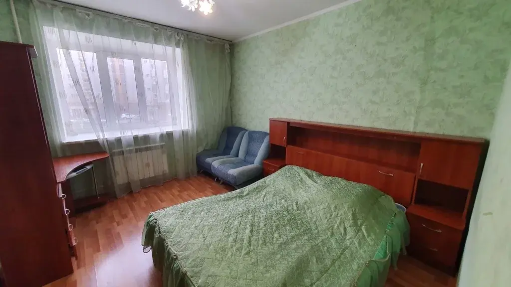 Сдаётся 3-комнатная квартира в Кировском районе Ул.Дружинная,8 - Фото 1