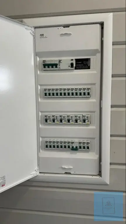 дом 117 м2 с коммуникациями и ремонтом на участке 6 соток - Фото 12