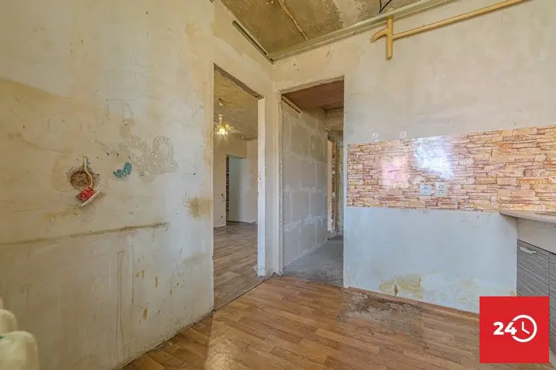 Продается 2 комнатная квартира по ул.Германа Титова, 24 Заводской р-н - Фото 9
