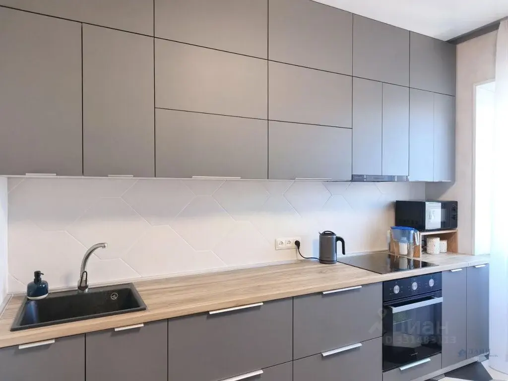Купить трехкомнатную квартиру 68.3м ул. Берзина, 9А, Магадан, ... - Фото 1