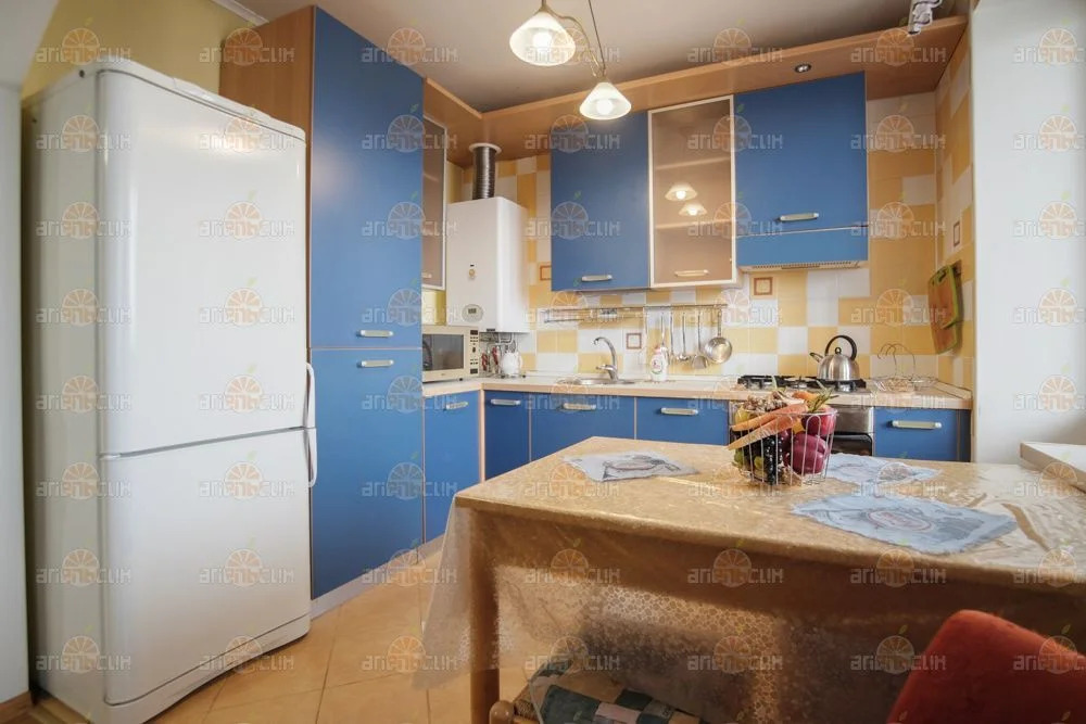 2-комн. квартира - Фото 2