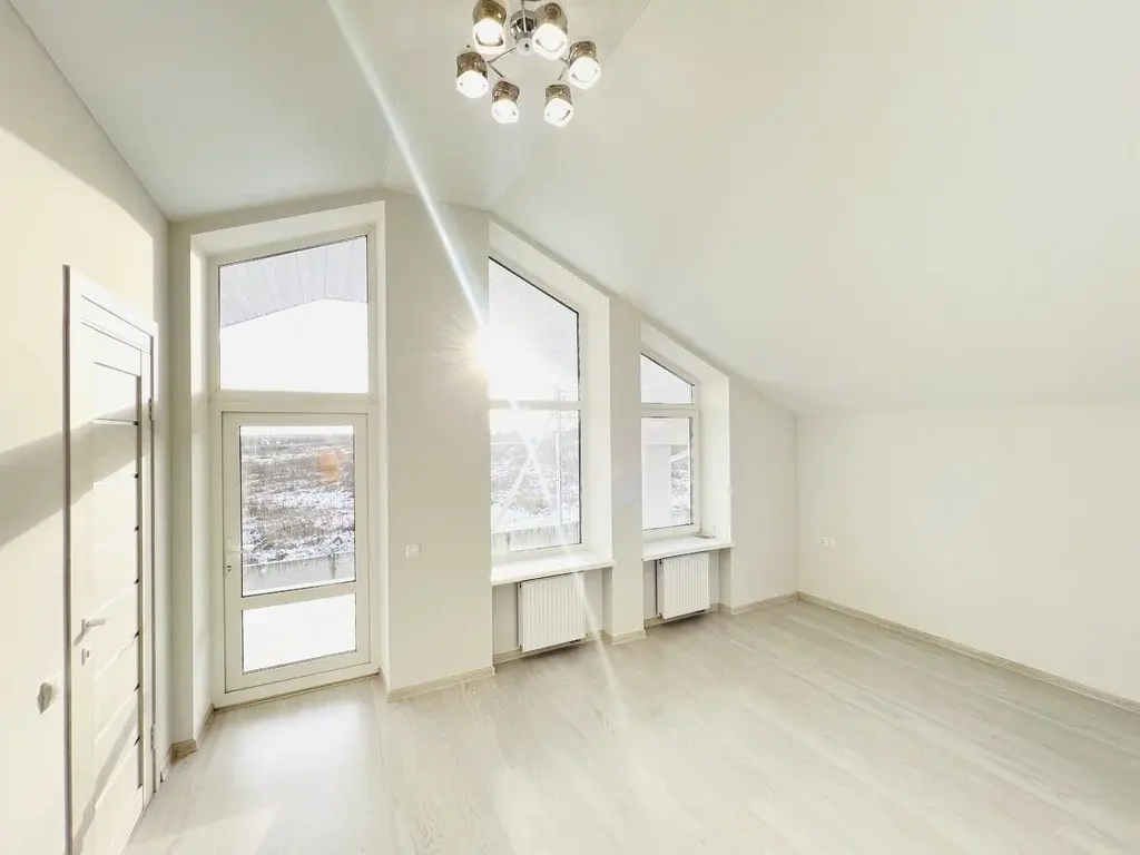 Новый дом 167,2м2 с ремонтом на участке 5,6 сот в центре села - Фото 1