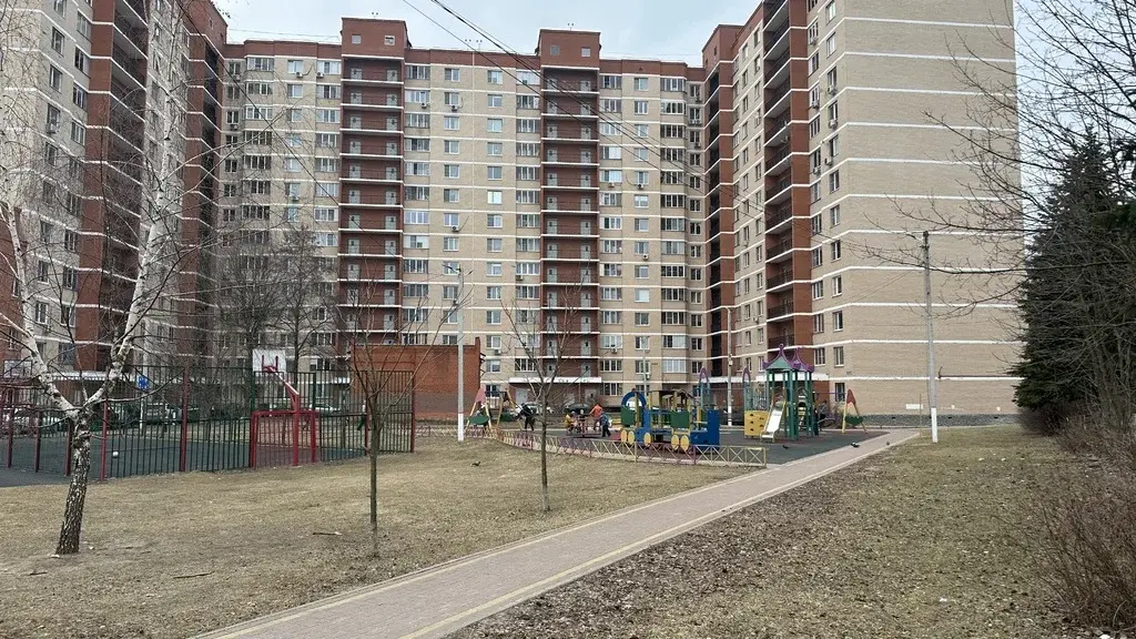 2 к. кв. пос. Дубовая роща, ул. Октябрьская д. 10 - Фото 13