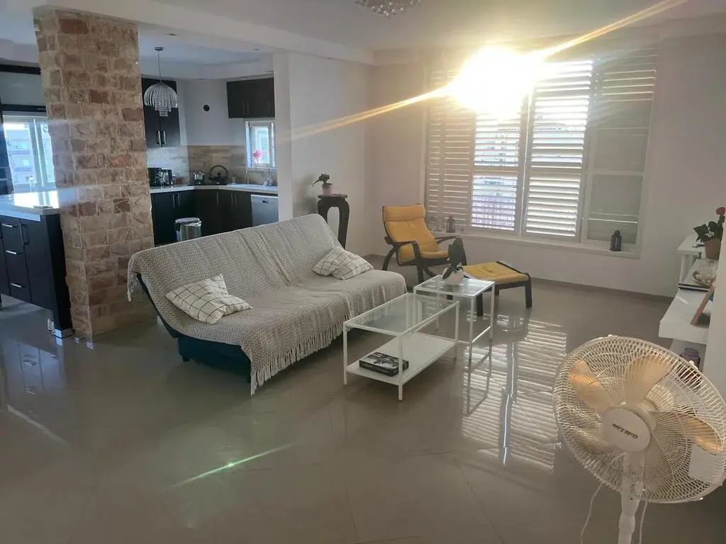 3 комнаты с мебелью в аренду в Нетании - Фото 1