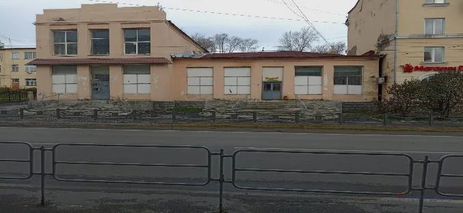 Продажа торгового помещения, Златоуст, ул. Аносова - Фото 1
