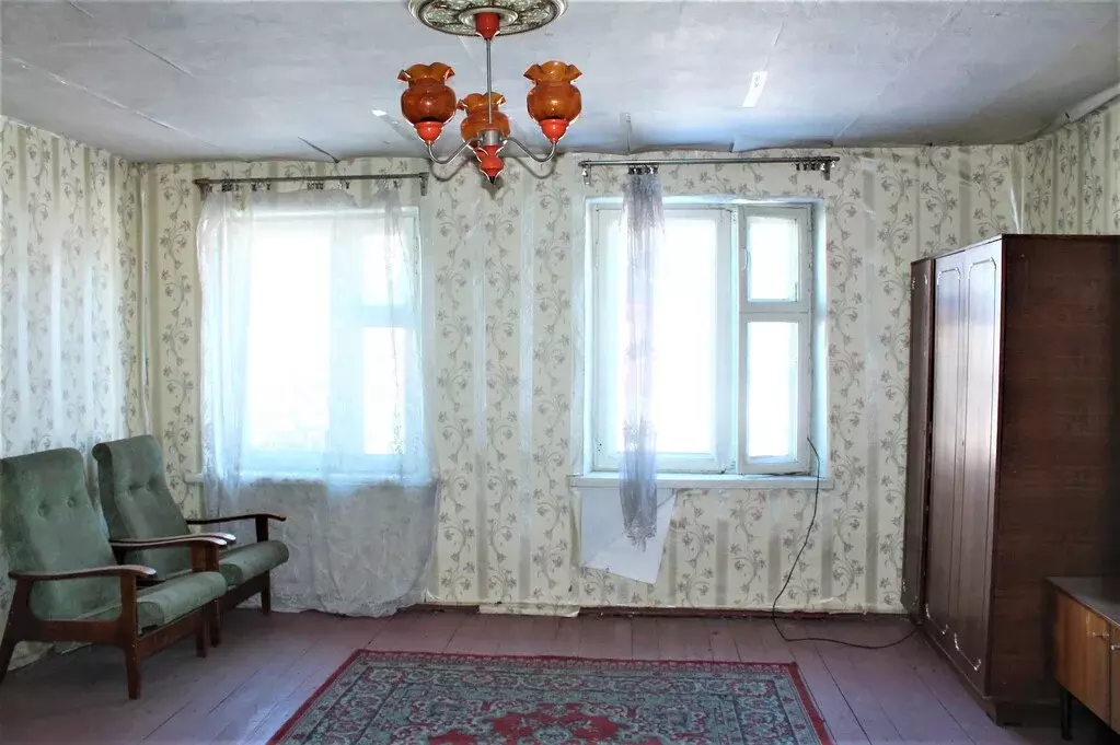 Продаётся дом-квартира в г. Нязепетровске по ул. Мичурина д.4 - Фото 1