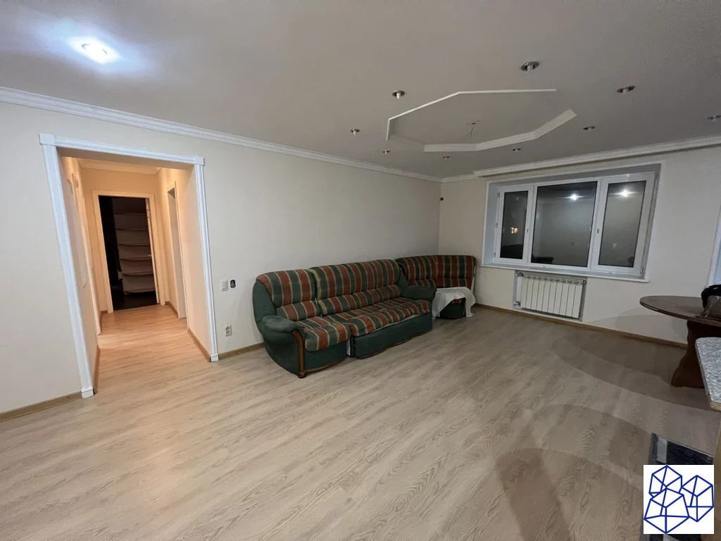 Продажа квартиры, Энгельс, тельмана улица, д.6 - Фото 1