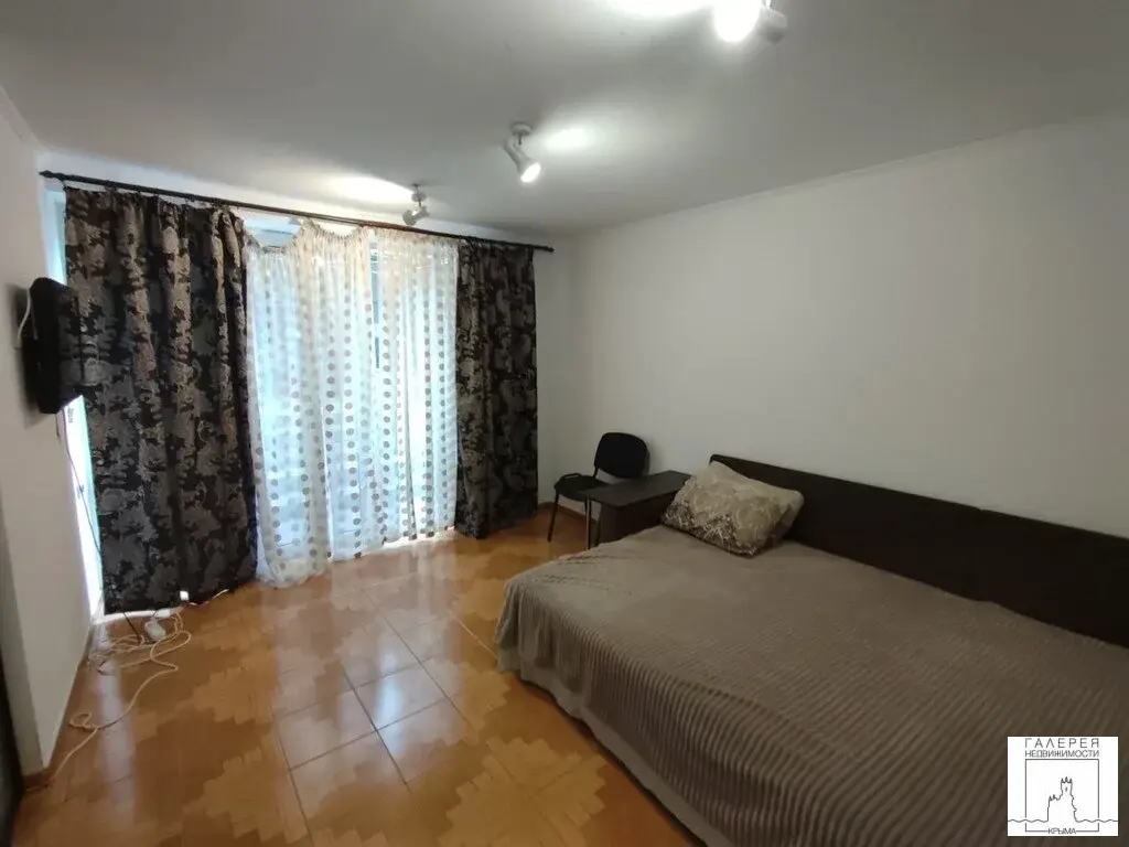 Продаётся 2-комнатная квартира в центре Ялты, с двориком - Фото 5