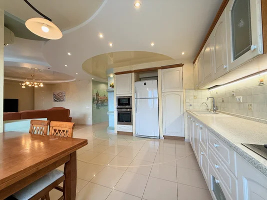 Продам трехкомнатную (3-комн.) квартиру, Деловая ул, 22 кор.2, Нижн... - Фото 10