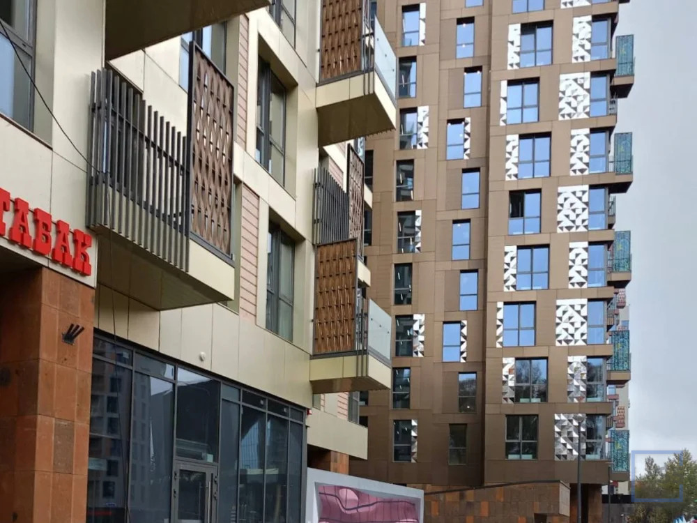 Продажа торгового помещения, м. Теплый стан, жилой комплекс Рашен ... - Фото 1