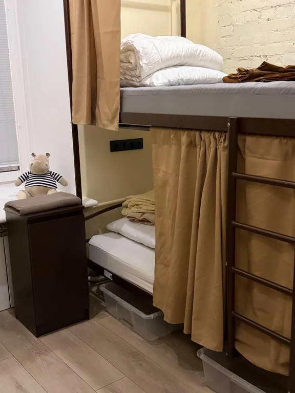 Койко-место 45 м2, 2/11 эт. - Фото 1