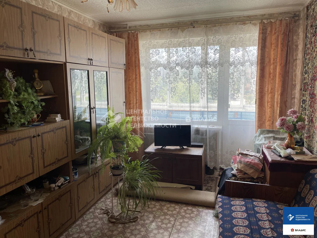 Продажа квартиры, Октябрьский, Михайловский район, ул. Есенина - Фото 0