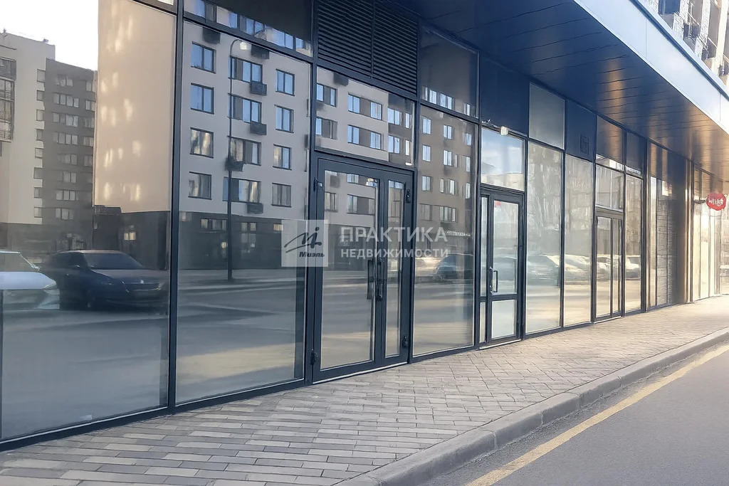 Аренда торгового помещения, улица Пикассо - Фото 1