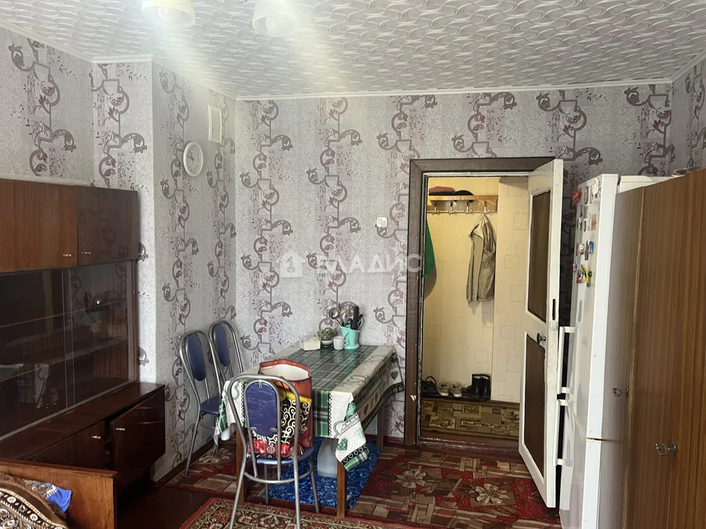 Собинский район, Лакинск, проспект Ленина, д.8к3, комната на продажу - Фото 3