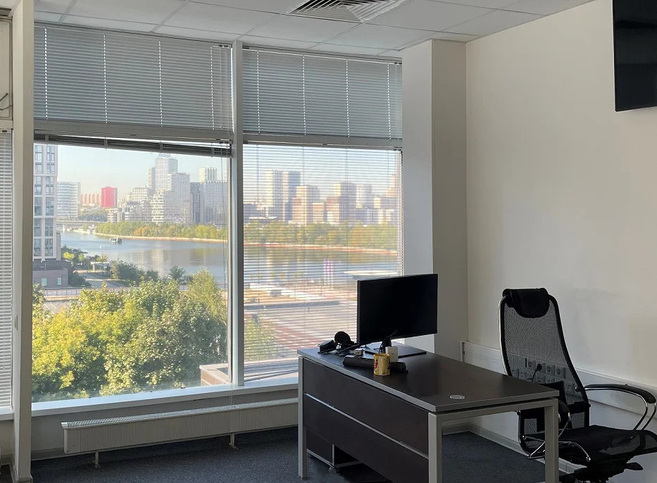 Продажа офиса 341 м2 в Бизнес-центре Port Plaza - Фото 1