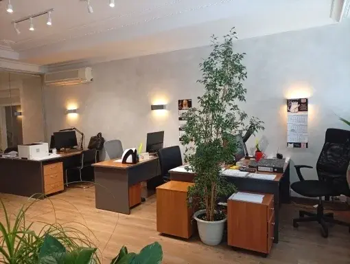 Офис 218 кв.м. - Фото 1