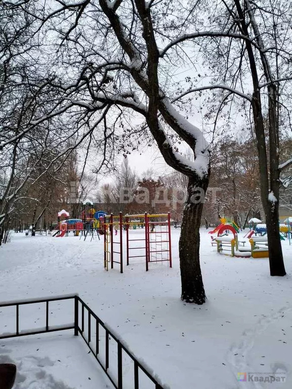 Продается квартира в тихом районе города! - Фото 0
