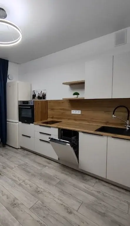 Улица Республики, 33а - Фото 1