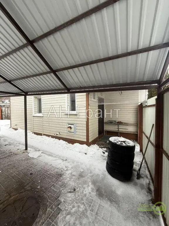 Жилой уютный дом с мебелью, садом и навесом для машины в Белгороде - Фото 3