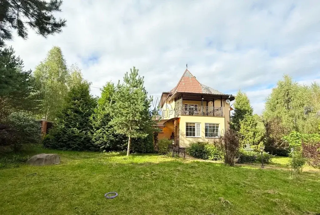 Продается прекрасный двухэтажный коттедж в деревне Поздняково дом 135 - Фото 1