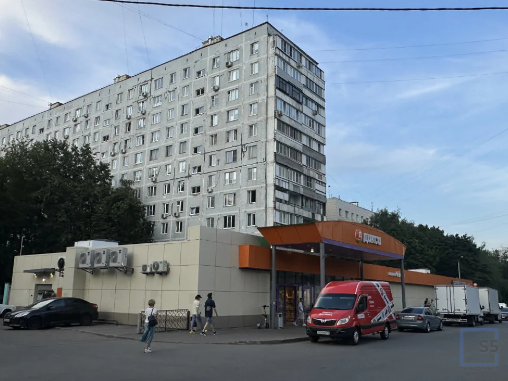 Продажа торгового помещения, м. Улица академика Янгеля, ул. ... - Фото 2