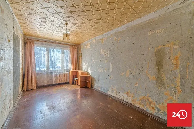 Продаётся просторная 3 комнатная квартира Пр. Победы 105 - Фото 3