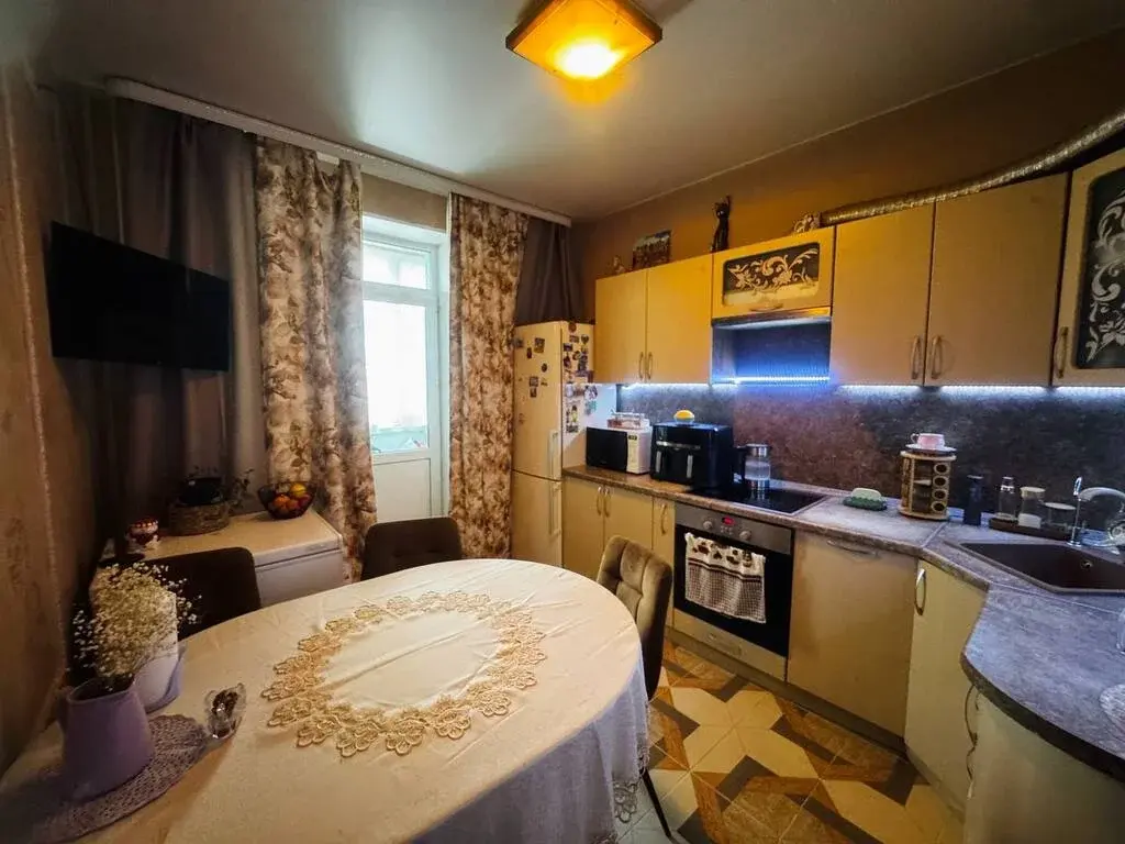 2-к. квартира, 67,9 м2, 1/3 эт. 2-к. квартира, 67,9 м2, 1/3 эт. - Фото 1