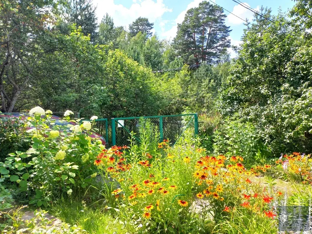 Уютная дача с мебелью и техникой на красивом, ухоженном участке. - Фото 28