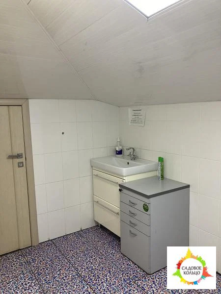 В офисном здании на мансардном 5 ом этаже предлагаем под офис 17,2 кв - Фото 17