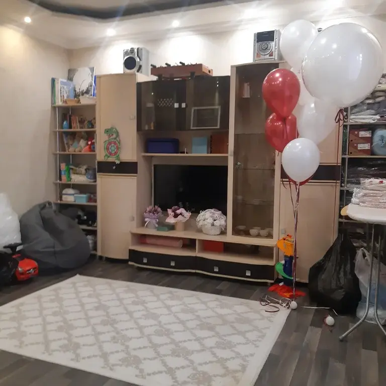 Продам 2 комнатную квартиру в самом центре г. Караганды - Фото 2