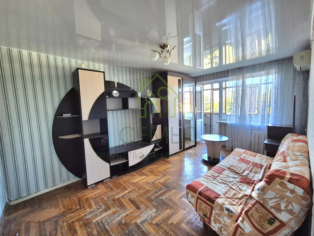 Продажа квартиры, Геленджик - Фото 1