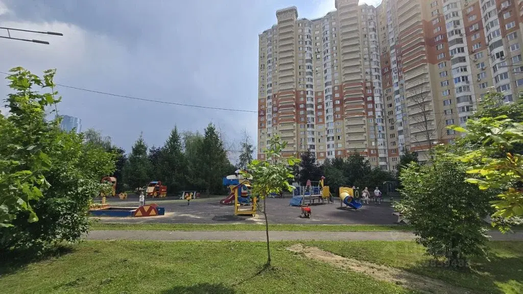 Продаю трехкомнатную квартиру 76.5м бул. Красногорский, 28, ... - Фото 8