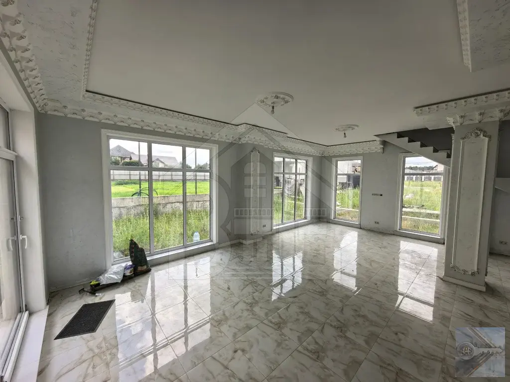 Шикарный дом с дизайнерским ремонтом 215 кв. м., 6 соток - Фото 6