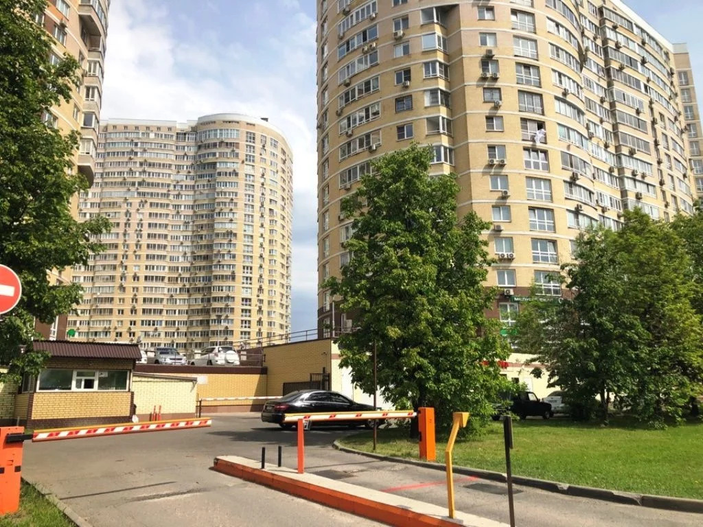 Д 8 ул москва. Москва ул Покрышкина д 8. Москва, улица Покрышкина, 8к3. Улица Покрышкина 8 корп 3. ЖК Академия Люкс Москва.