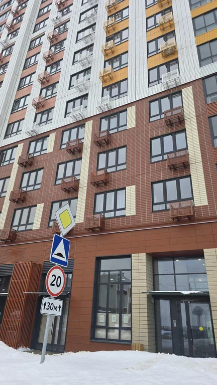 Торговое помещение 63 м2 в аренду - Фото 1