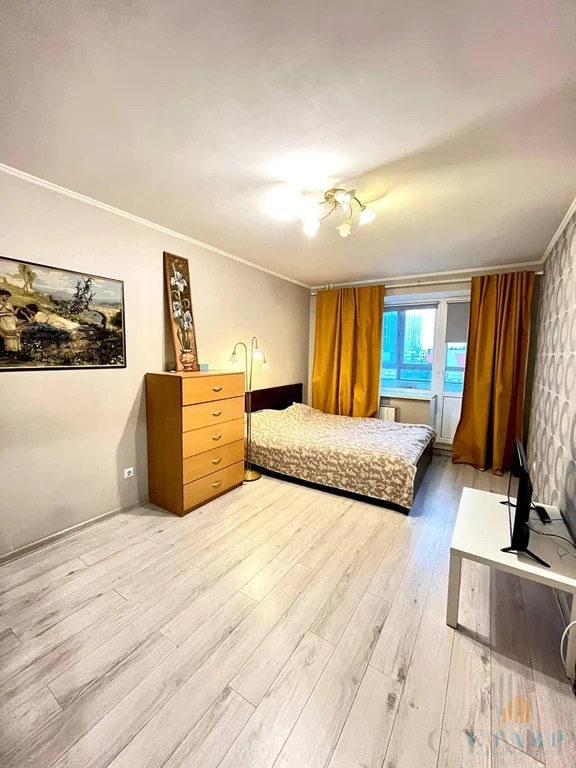 Продажа квартиры, Дунайский пр-кт. - Фото 1