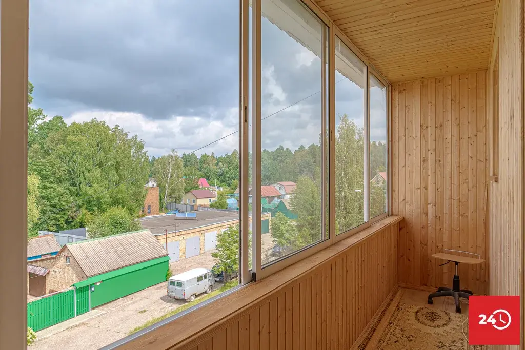 Двухэтажная квартира в сосновом лесу с гаражом и своим двором - Фото 2