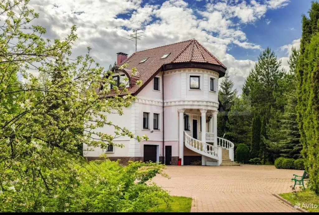 Продам уникальную усадьбу с сoбствeнным проточным водоёмом - Фото 43