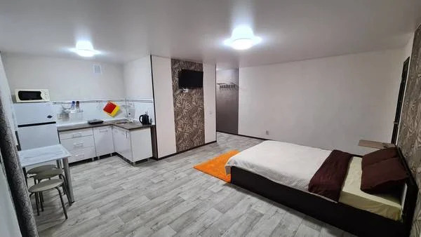 2х- комнатную квартиру в центре г.Углегорска сдам посуточно - Фото 2