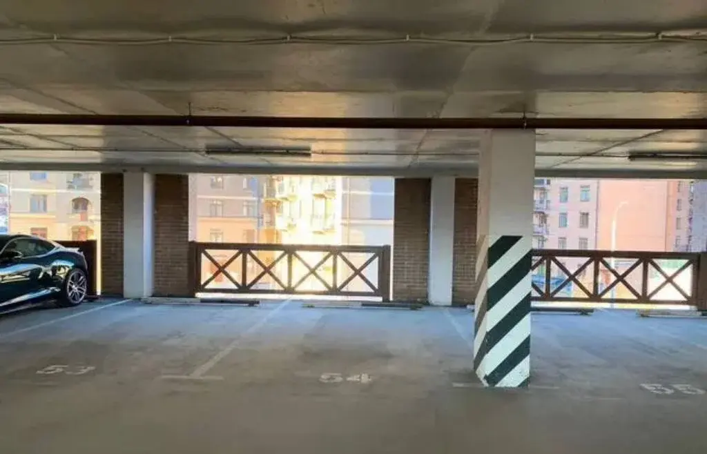 Есть парковочное место, Город набережных - Фото 3