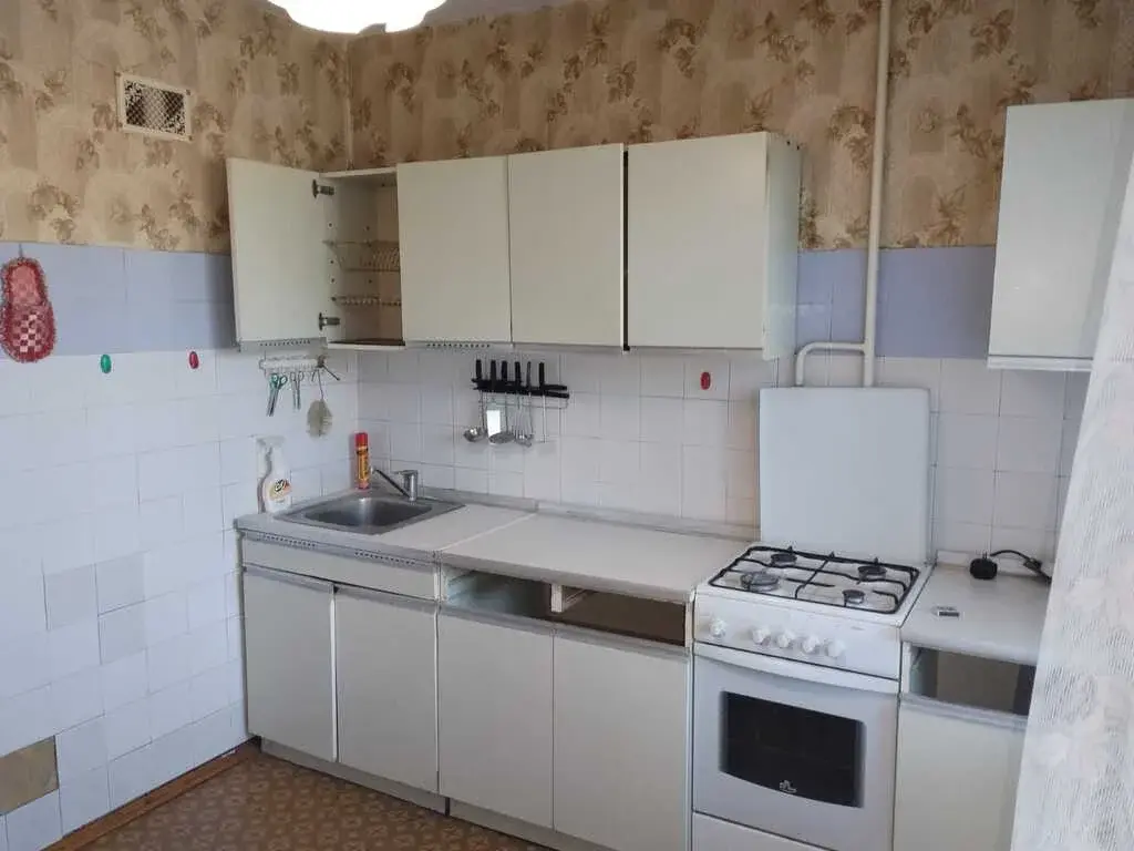 Пpодам 3-х к. квaртиpу в п. Электроизолятоp, д. 24 - Фото 1