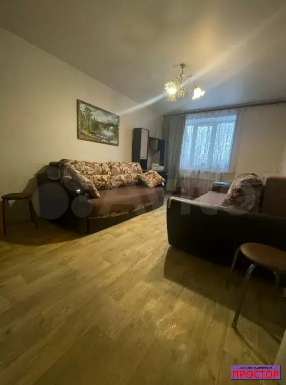 Комната 17,6 м в 3-к., 2/5 эт. - Фото 1