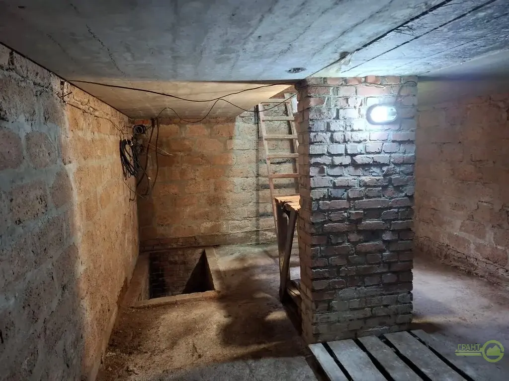 Жилой    5-комнатный  ДОМ  с МЕБЕЛЬЮ  ГАРАЖОМ в БЕЛГОРОДЕ в рай - Фото 7